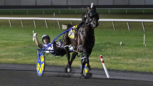 Legendary Hanover wins Meadowlands Pace on historic night for James MacDonald, Anthony Beaton