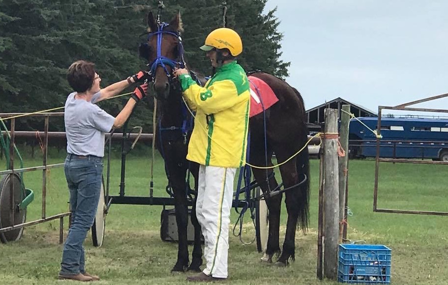 Canadian Harness Racing Community Recognizes Caretakers