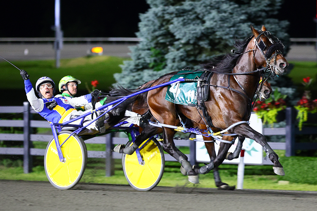 ビジネス・経済 HIT WIN VICTORY II OF HORSE RACE Ontario Sired Nijinsky captures $1 million Pepsi North America Cup