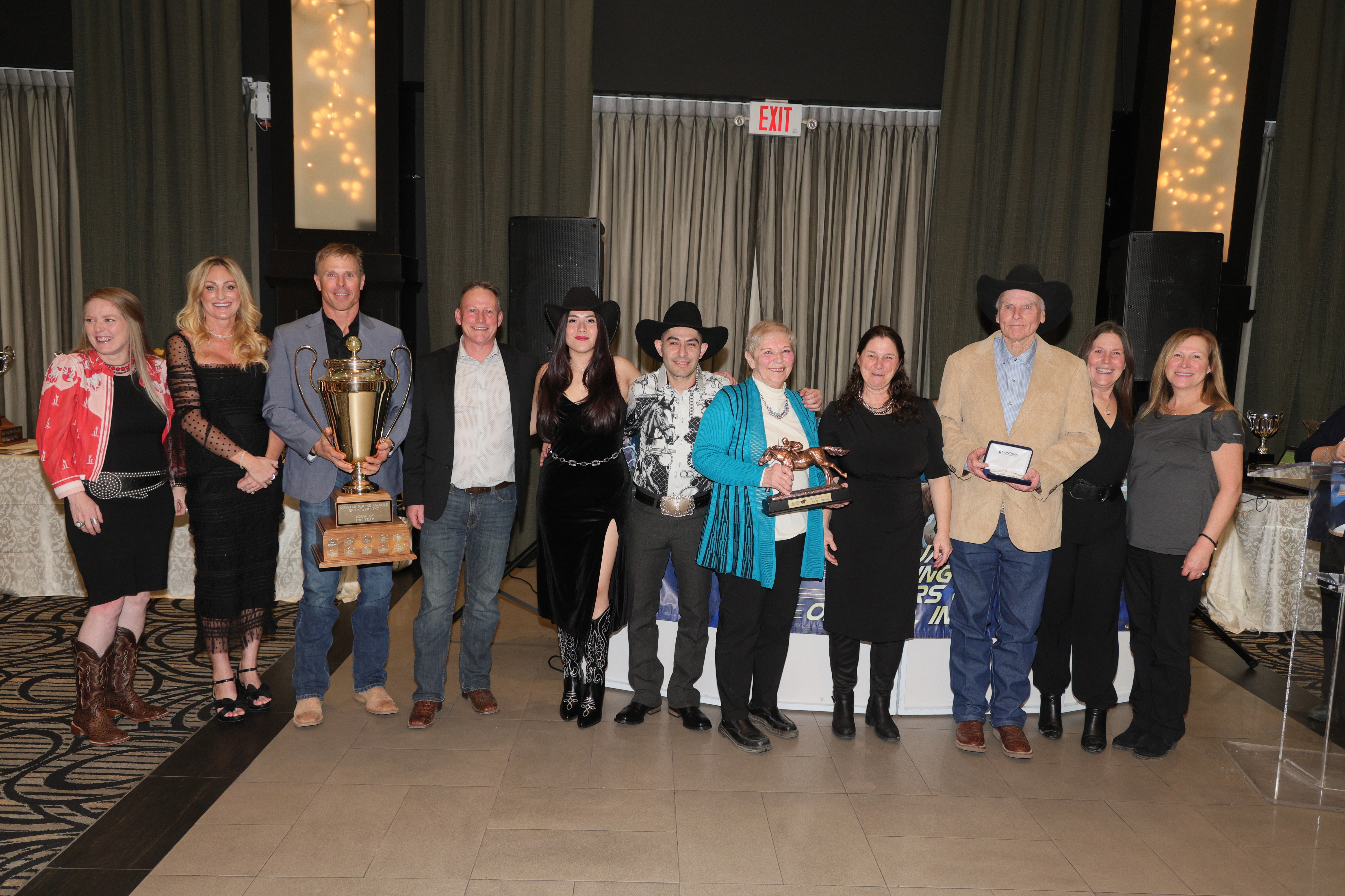 The Had to Be Fabulous Team after winning the Quarter Racing Owners of Ontario’s (QROOI) Horse of the Year award for 2025.