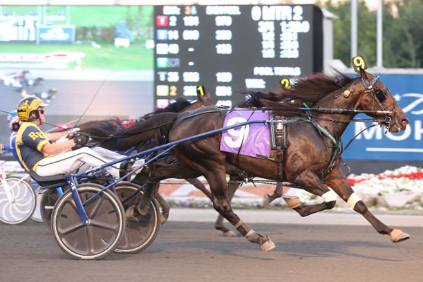 Freshmen engage in epic Gold Series battles at Mohawk Friday